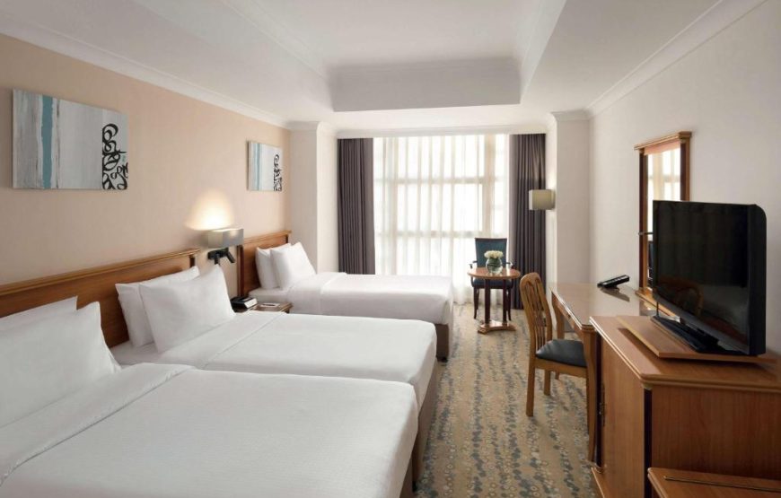 Classic Triple Room with City View